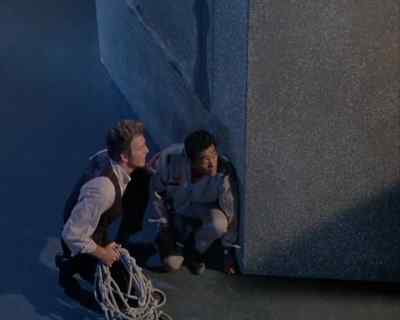 Steve. Come in.
Can you hear me? - Land of the Giants