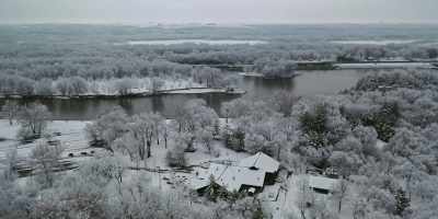 Steve:
That night there was
a tremendous snowstorm here - The Murders at Starved Rock
