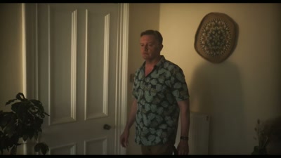 (Steven)
If you want to see Julie again, - Six Four
