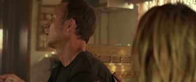 Steven, please give me the
gun, you're making me nervous. - The Toybox