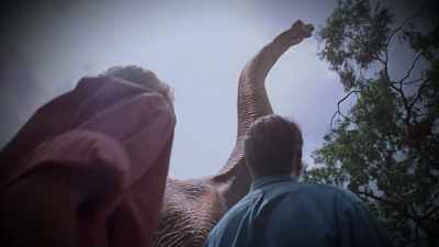 Steven Spielberg would be
on a bullhorn off-camera - James Cameron's Story of Science Fiction