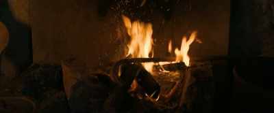 [stick clatters]
[fire hisses] - Gunfight at Dry River