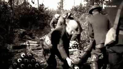 Stokes' mortar could fire as many
as 25 bombs per minute and had - Guns That Changed The Game