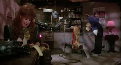 Stone pays the ransom - Ruthless People