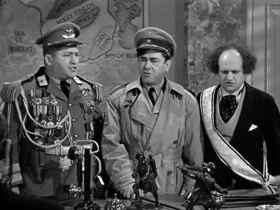 STOOGES Peace We want peace - You Nazty Spy!