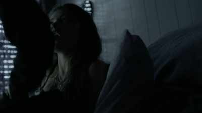 - Stop.
- Bella, this is phone - Eyewitness