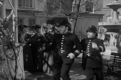 - Stop this fight!
- Hey! - Abbott and Costello Meet Dr  Jekyll and Mr  Hyde