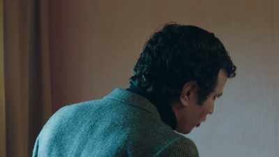 Stop hurting her,
she regains the strength - The Little Drummer Girl