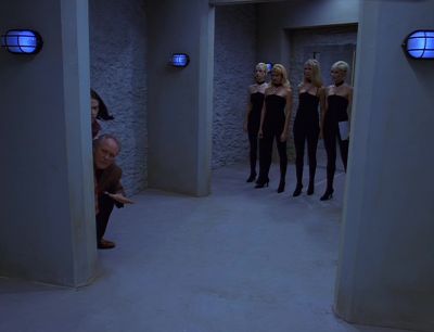 STOP!
    I HEAR SOMETHING. - 3rd Rock from the Sun