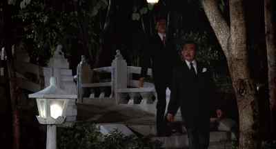 Stop it. - The Man with the Golden Gun