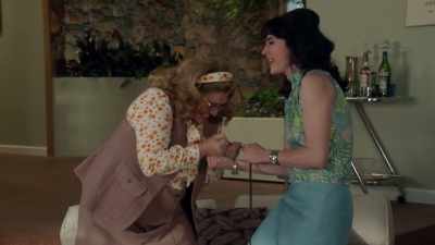 Stop it. What are you doing?
What's wrong with you? - Ms Fisher's Modern Murder Mysteries