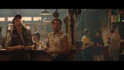 - Stop it, would ya?
- Mate, the place is falling apart. - Territory