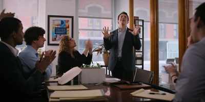 - Stop, it's not a... Please stop!
- You're gonna be so great. - Friends from College