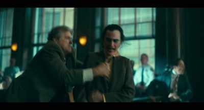 - Stop laughing, you sick fuck!
- [people screaming] - Joker: Folie à Deux