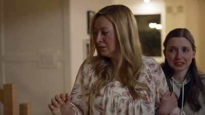 Stop! Lynda, I called
9-1-1. It's over, Lynda! - Our Mother's Secret Affair