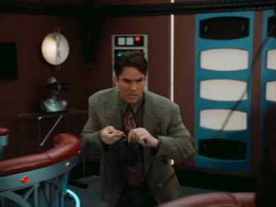 Stop. - Lois & Clark: The New Adventures of Superman