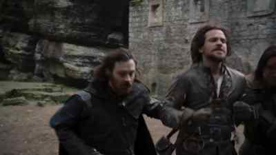 Stop! - The Musketeers