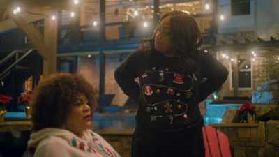 - Stop. Stop. Hey. Logan. - A Jenkins Family Christmas
