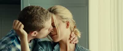 Stop. Stop. I just need a second, okay? - Taken 3