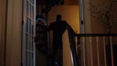 Stop! Stop!
I told you not to go in there! - Death She Wrote