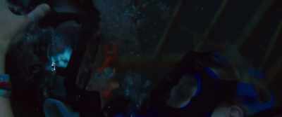 - Stop! Stop!
- Kate, I can't breathe. - 47 Meters Down
