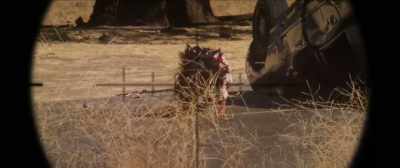 -Stop! Stop!
-Other way! Other way! - Downrange