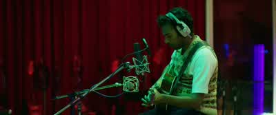 Stop stop Something's missingIt it's the guitar it has to gently weep more - Yesterday