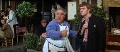 Stop, thief! Did you see that?
He stole my motorcycle! - Inspector Clouseau