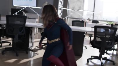 Stop trying so hard, Supergirl. - Supergirl