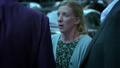 Stop! - Who the hell are you? - Luke Cage. - Marvel's Jessica Jones