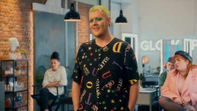 Straight lines. Opposite. [laughs] - Glow Up: Britain's Next Make-Up Star