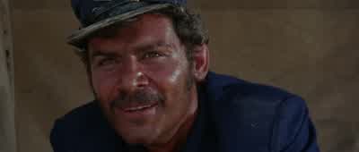 Strano, vanno verso la frontiera. - A Fistful of Dollars