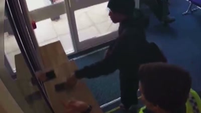 Strong evidence that Gareeca
had Phoenix's phone all along. - Killers: Caught on Camera
