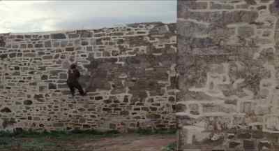 ( Stu sniffs ) - Breaker Morant