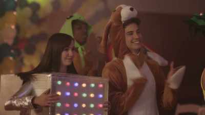 - STUDENTS:
[applauding, cheering] - I Am Frankie