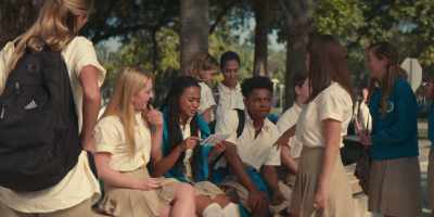 [students chattering] - Suncoast