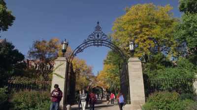 [ Students chattering ] - Thomas Sowell: Common Sense in a Senseless World