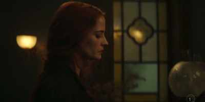 Stupid to go back right away -
he'll be expecting me. - The Luminaries