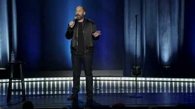 Subliniez doar...
Cred că e important să vă spun - Tom Segura: Disgraceful