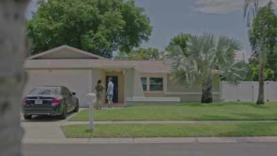 (subtle piano music) - The House on Laura Anne Dr.