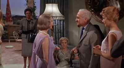 - Such a charming party.
- Thank you. Excuse me. - The Roman Spring of Mrs. Stone