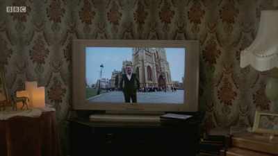 ..Such a historic setting.
Welcome to Flog It! - The Tuckers