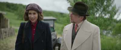 -Such eleemosynary eyes.
-Hello. - Nandor Fodor and the Talking Mongoose
