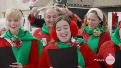     - ♪ Such joy and glee ♪ - A Very Nutty Christmas