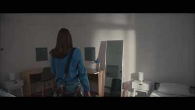 (suitcase rumbling) - The Red Shoes: Next Step