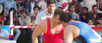 Sultan has him down for
the second time. - Sultan