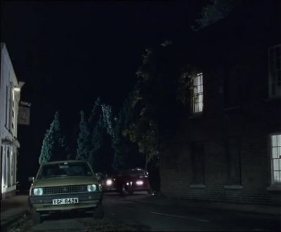 Sultry saxophone music
(Doorbell) - Inspector Morse
