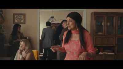 Sumi, there's someone
I want to introduce you to. - Under the Bridge