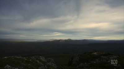 Summer brings warmer temperatures
across Tasmania. - David Attenborough's Tasmania