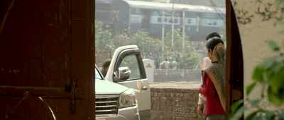 Sunaina's dad? - Yes. - Mukkabaaz